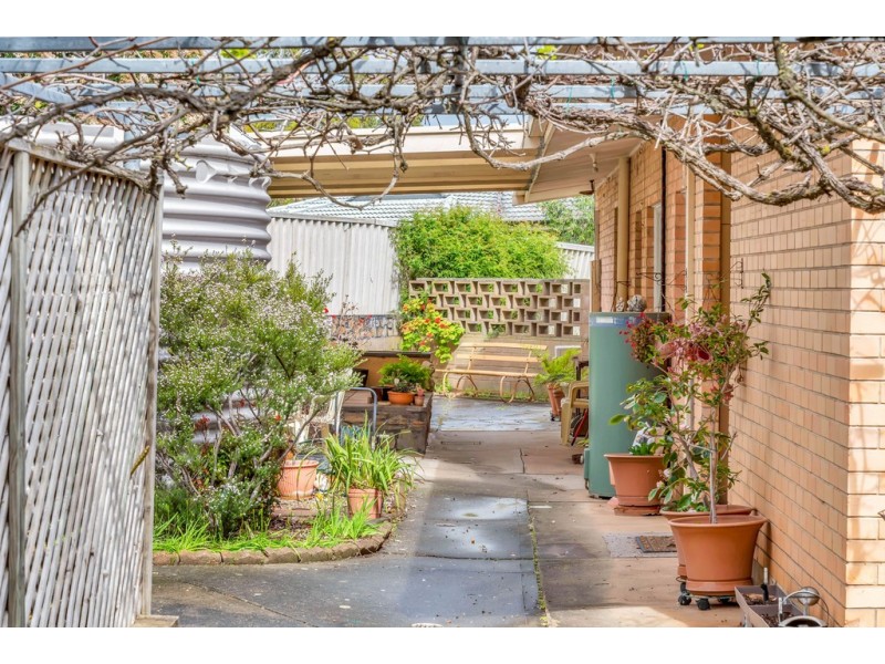 7 Jordan Avenue, Happy Valley SA 5159