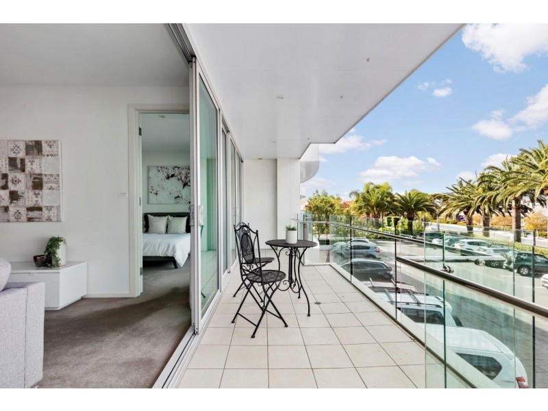 15/155 Brebner Drive, West Lakes SA 5021