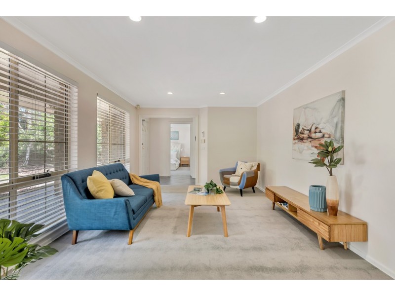 2b Canberra Drive, Aberfoyle Park SA 5159