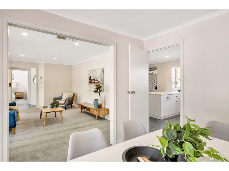 2b Canberra Drive, Aberfoyle Park SA 5159