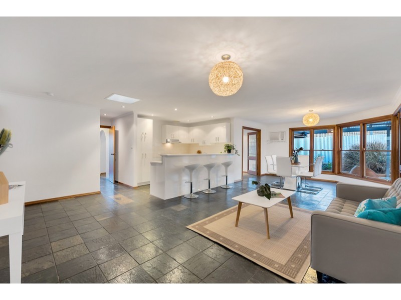 17 Bollard Street, Seaford SA 5169