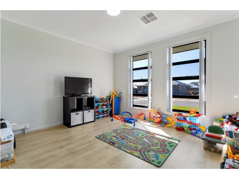 64 Brenton Street, Morphett Vale SA 5162