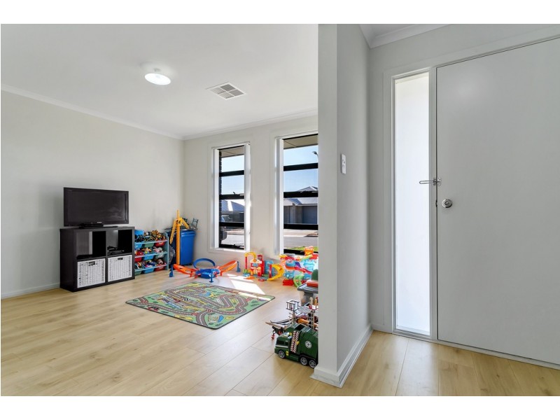 64 Brenton Street, Morphett Vale SA 5162