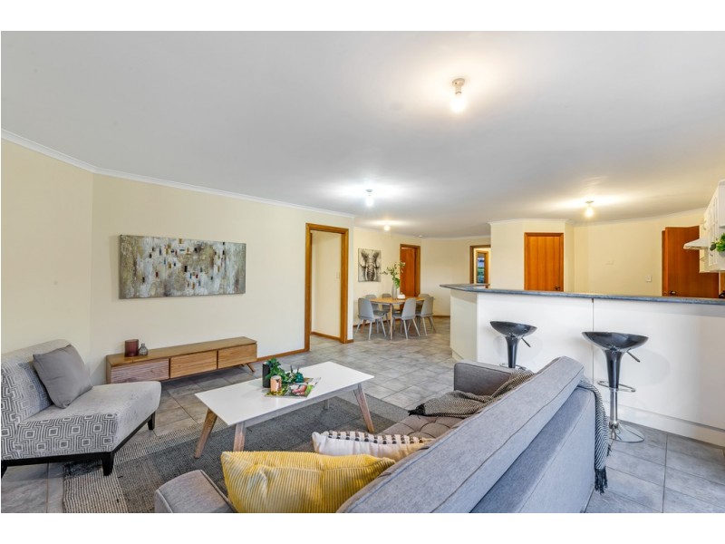 62 Grand Boulevard, Seaford Rise SA 5169