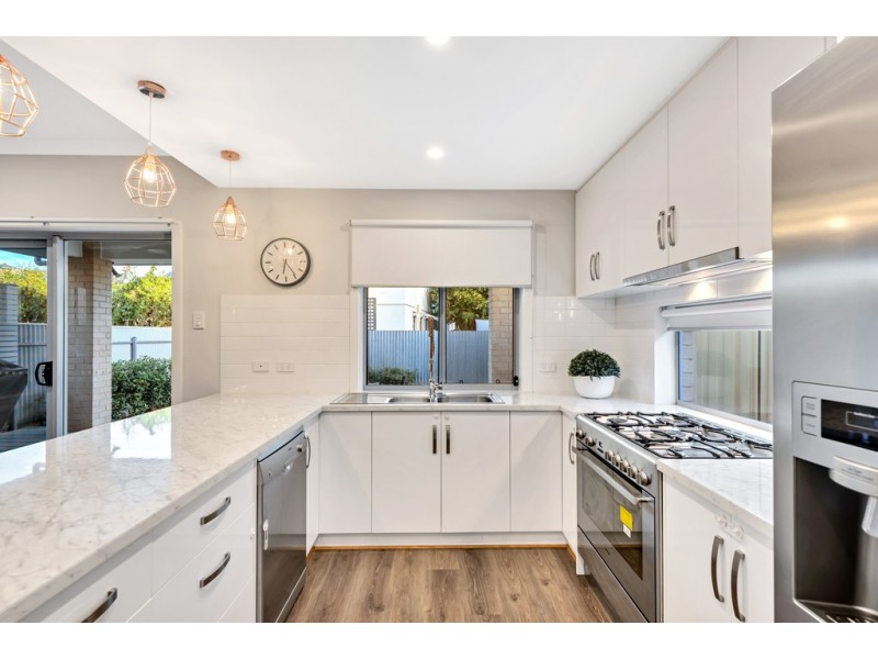 16 Gordon Street, Aldinga Beach SA 5173