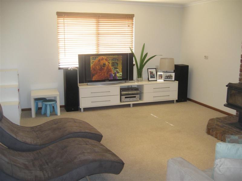 25 Magnolia Ave, Happy Valley SA 5159
