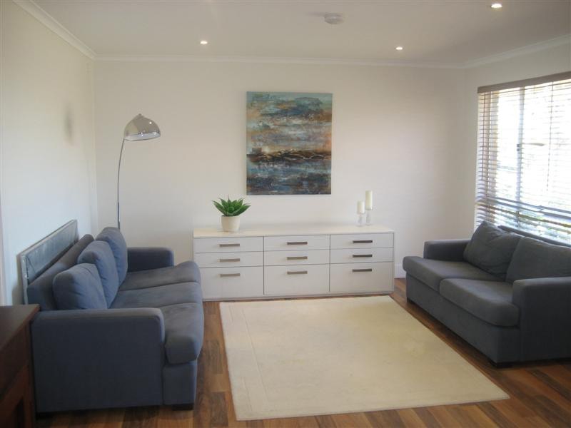 25 Magnolia Ave, Happy Valley SA 5159