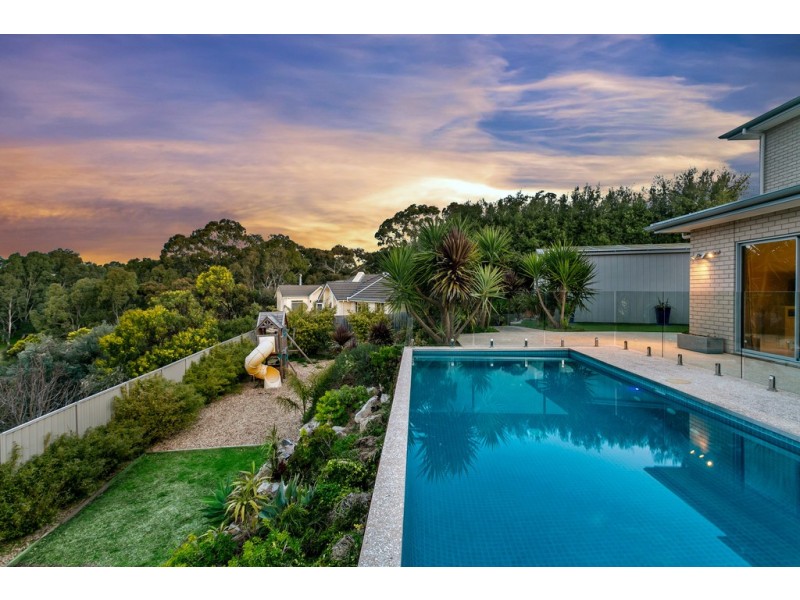 9 Treetop Rise, Chandlers Hill SA 5159