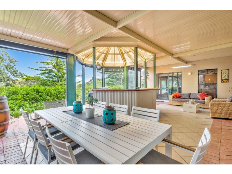 4 Malcolm Road, Flagstaff Hill SA 5159