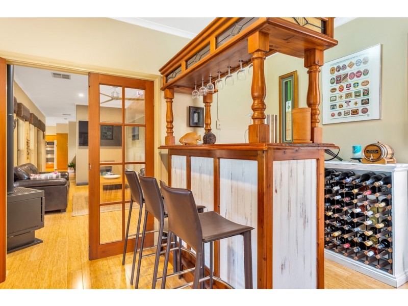 4 Malcolm Road, Flagstaff Hill SA 5159