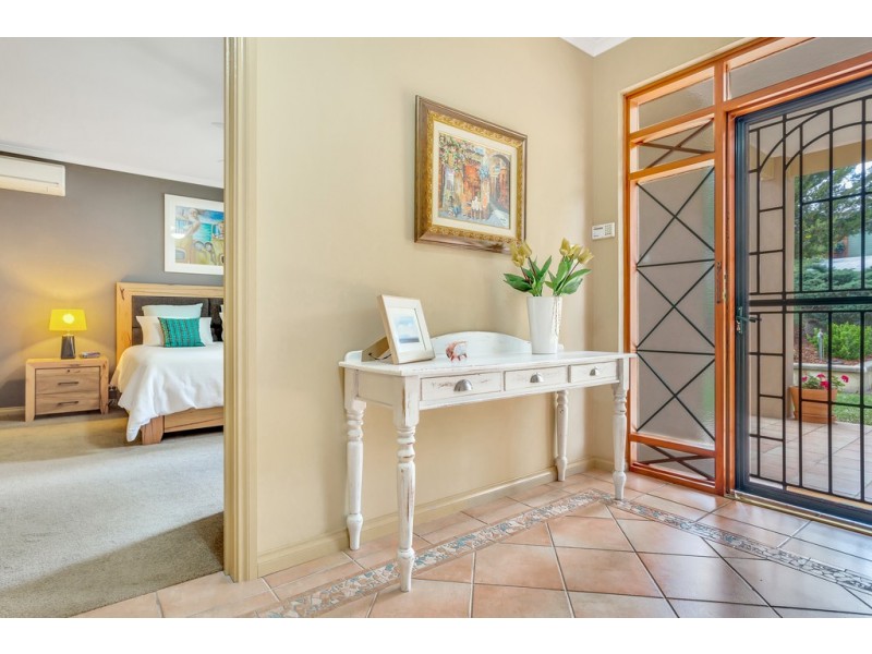 4 Malcolm Road, Flagstaff Hill SA 5159