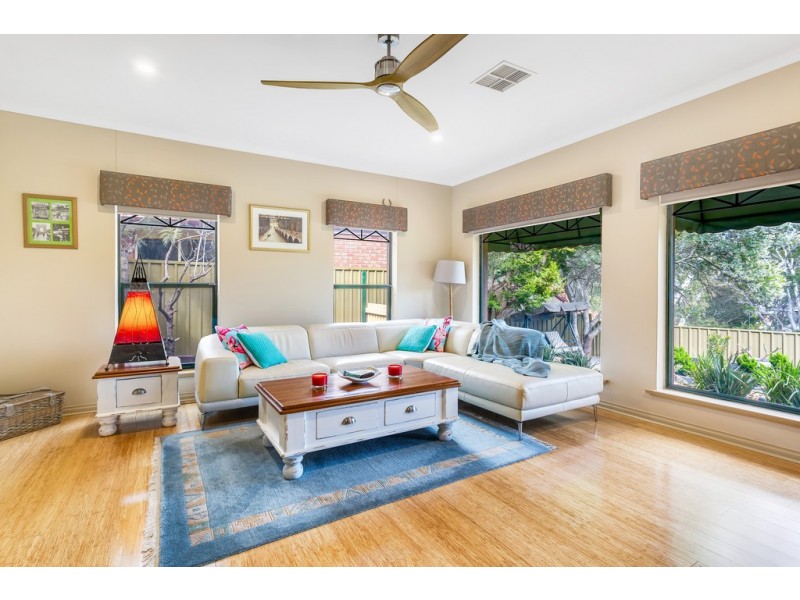 4 Malcolm Road, Flagstaff Hill SA 5159