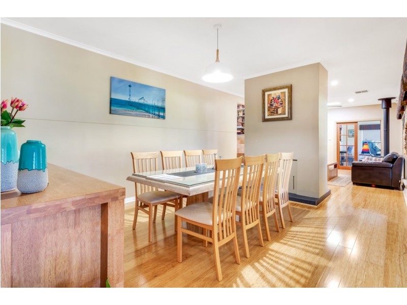 4 Malcolm Road, Flagstaff Hill SA 5159