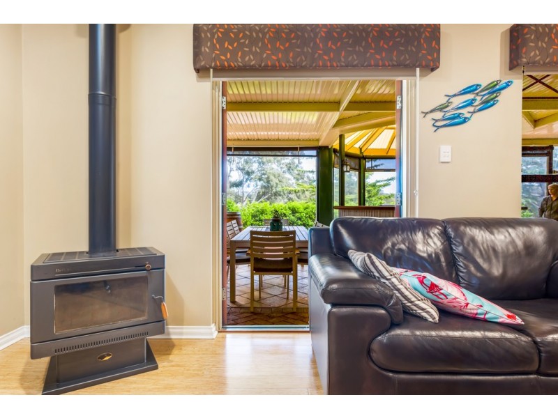 4 Malcolm Road, Flagstaff Hill SA 5159