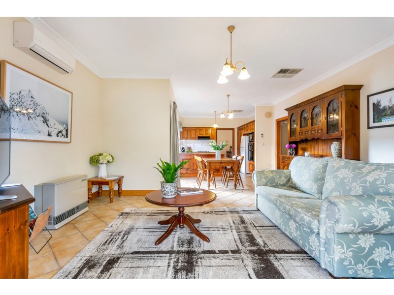 25 Burgundy Way, Glengowrie SA 5044