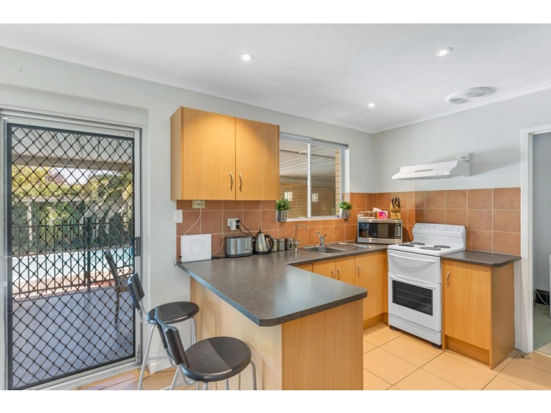 4 Kimberly Way, Happy Valley SA 5159