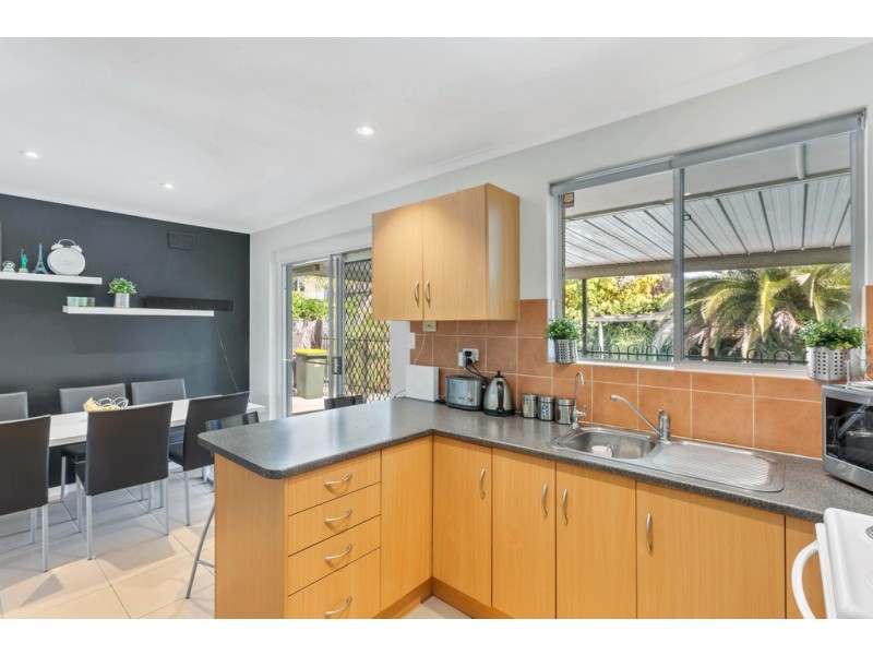 4 Kimberly Way, Happy Valley SA 5159