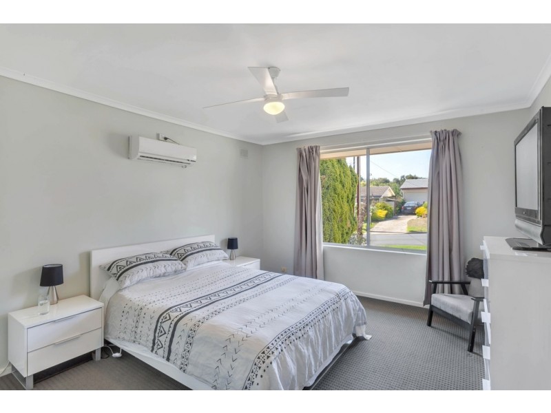 4 Kimberly Way, Happy Valley SA 5159