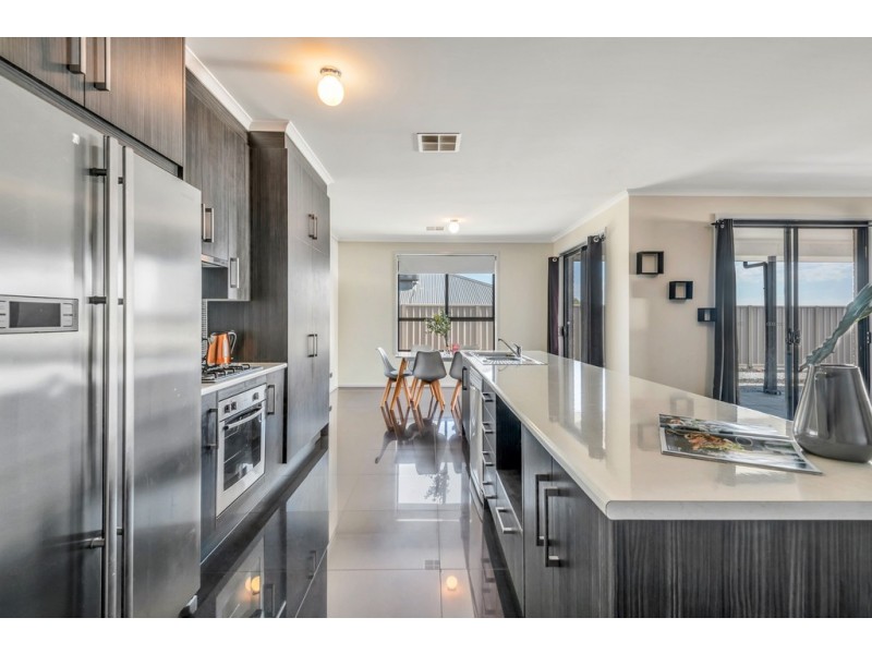 68 Beachport Road, Seaford Rise SA 5169