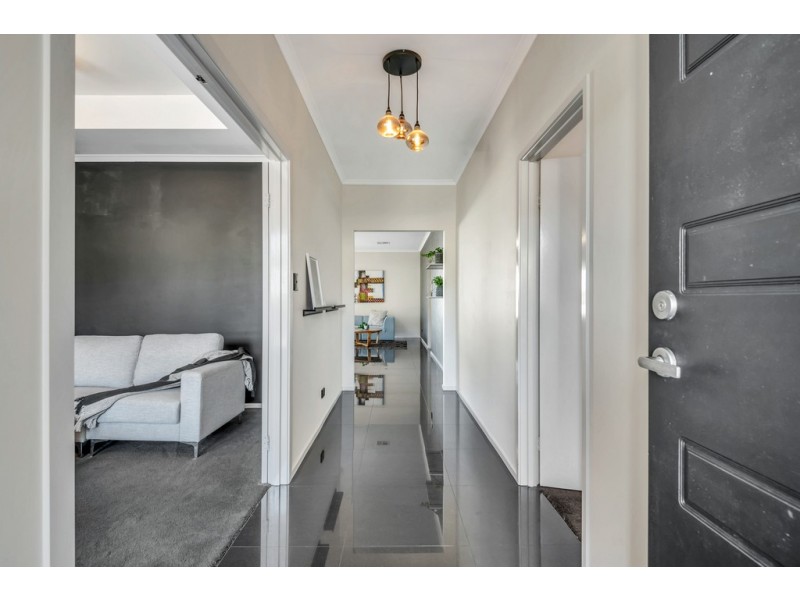 68 Beachport Road, Seaford Rise SA 5169