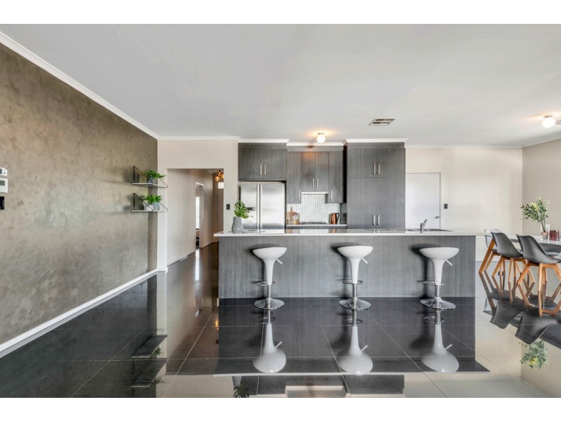 68 Beachport Road, Seaford Rise SA 5169