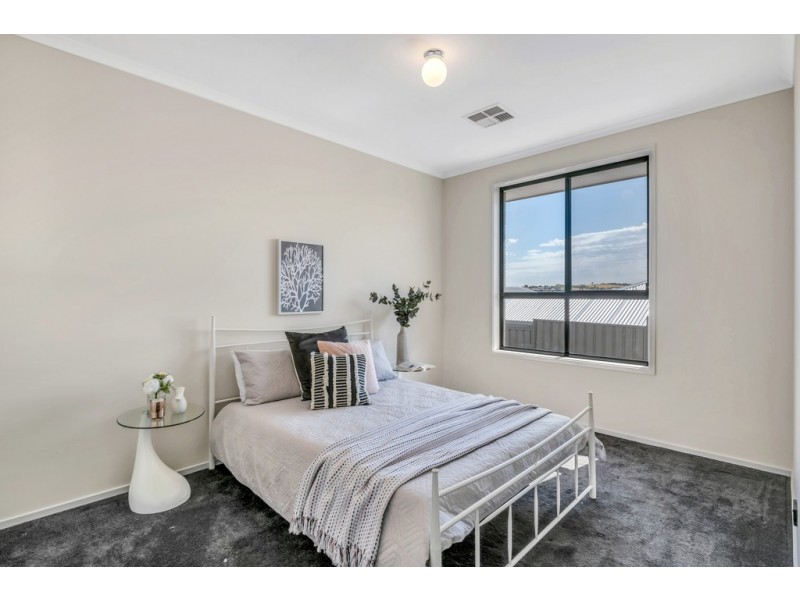 68 Beachport Road, Seaford Rise SA 5169