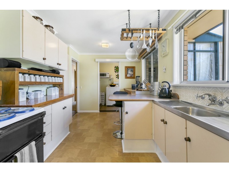 11 Jasper Place, Morphett Vale SA 5162