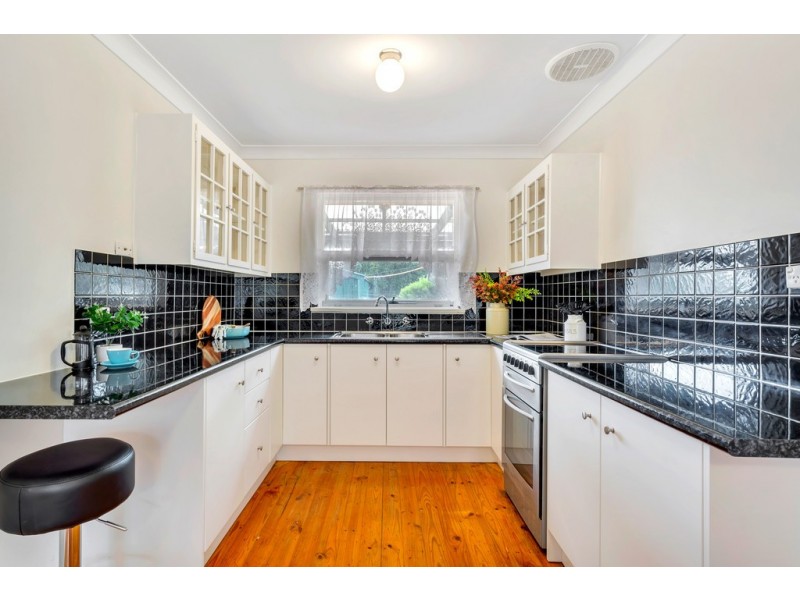 51 Arnold Drive, Hackham SA 5163