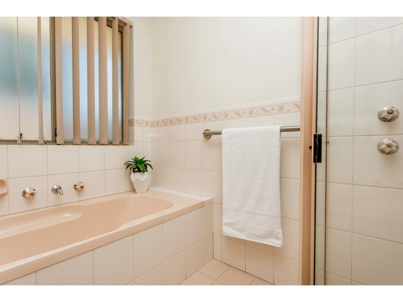 2 Dennis Street, Happy Valley SA 5159