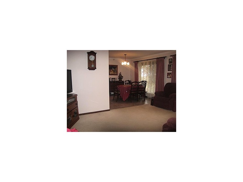 82 Fraser Ave, Happy Valley SA 5159