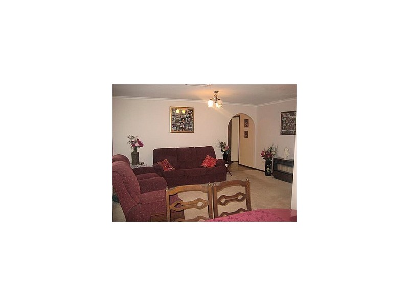 82 Fraser Ave, Happy Valley SA 5159