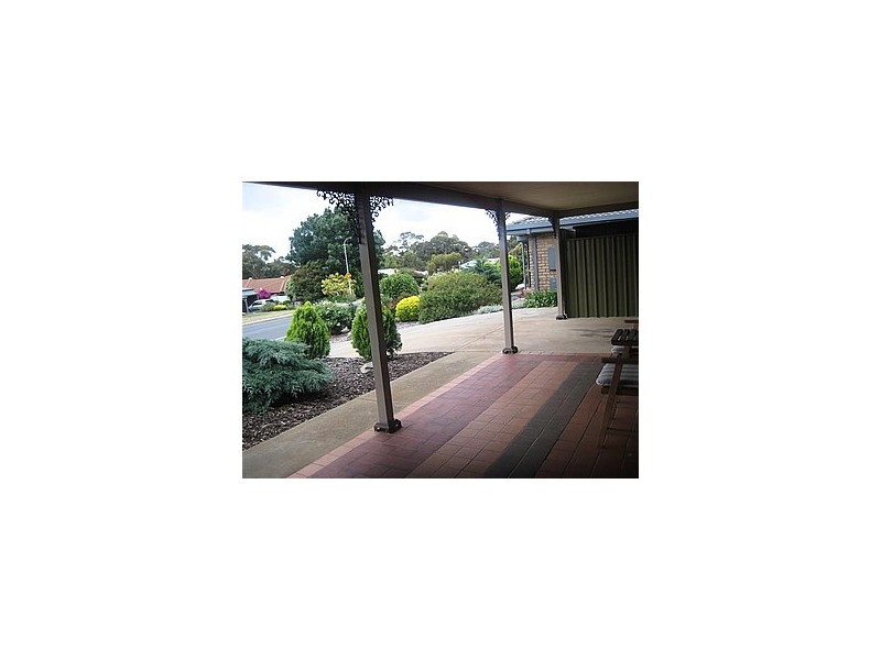 82 Fraser Ave, Happy Valley SA 5159