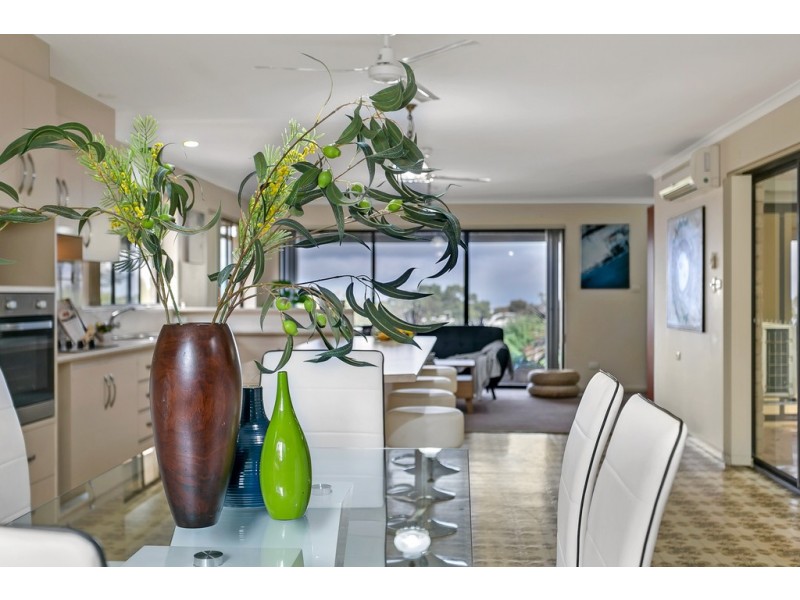 1 Olivier Terrace, Hallett Cove SA 5158