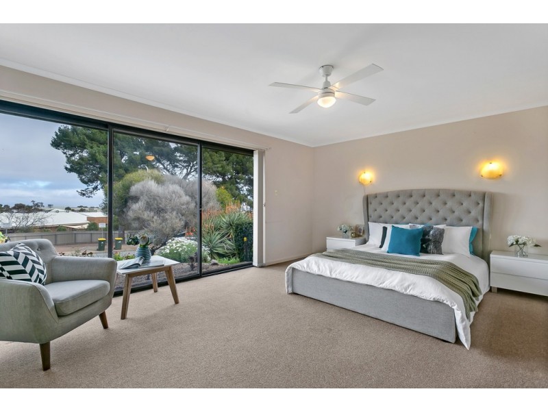 1 Olivier Terrace, Hallett Cove SA 5158
