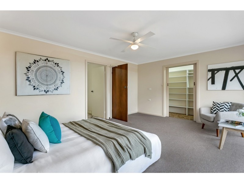 1 Olivier Terrace, Hallett Cove SA 5158