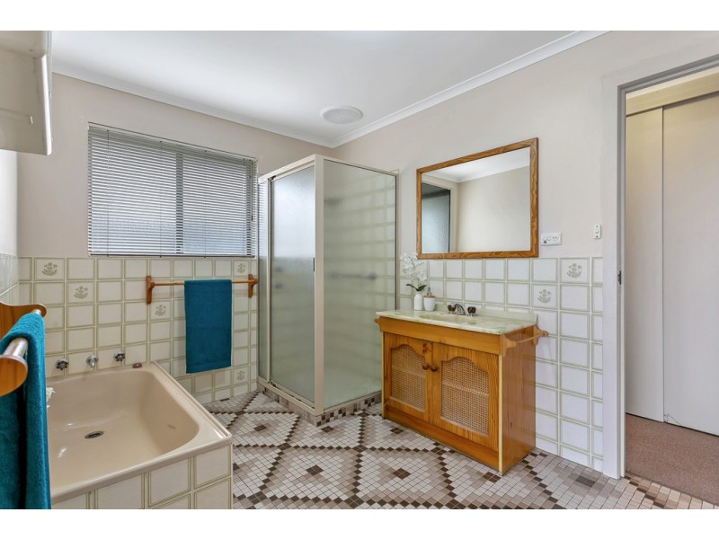 1 Olivier Terrace, Hallett Cove SA 5158
