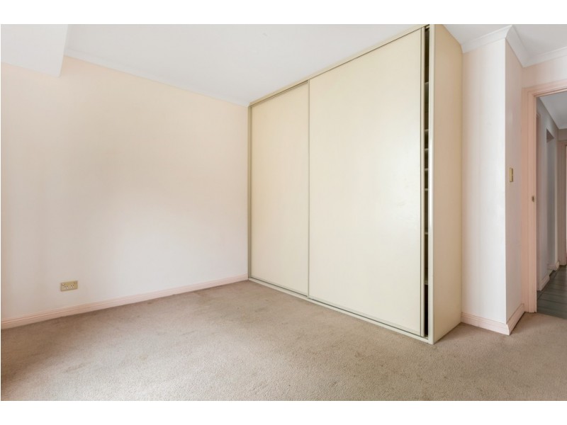 2 Traeger Court, Woodcroft SA 5162