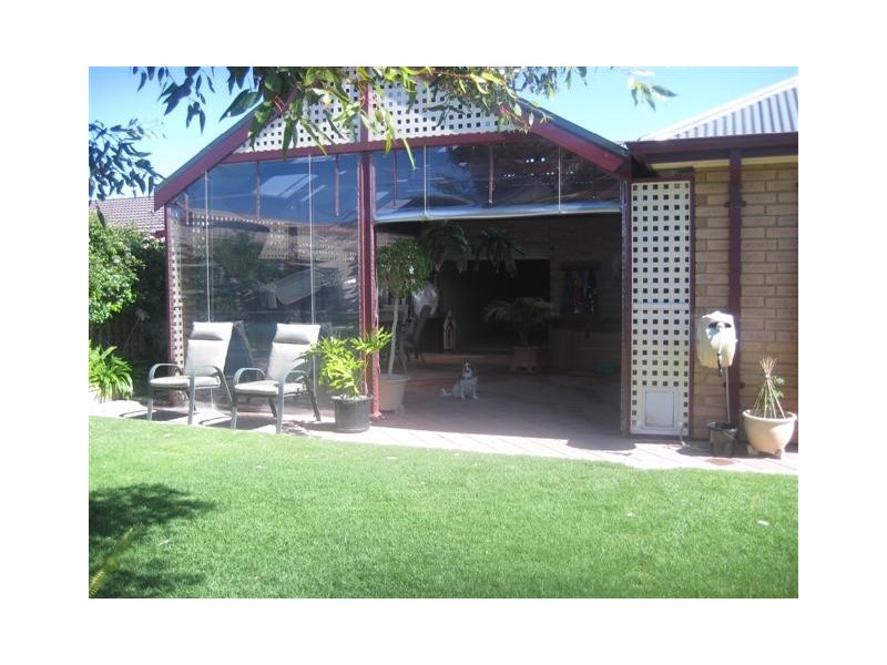 16 Alana Walk, Woodcroft SA 5162
