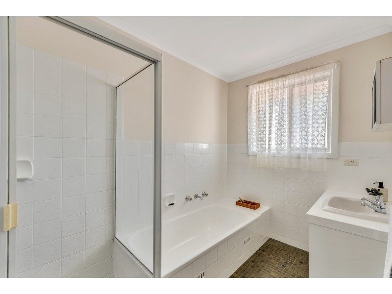 12 Roxanne Street, Happy Valley SA 5159