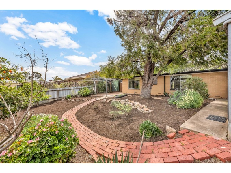 12 Roxanne Street, Happy Valley SA 5159