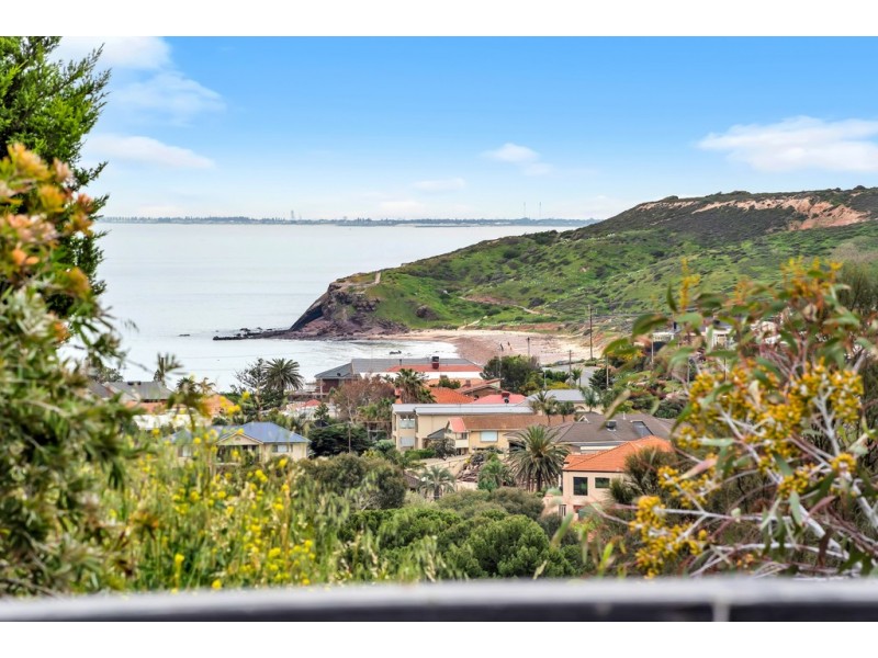 20 Freebairn Drive, Hallett Cove SA 5158
