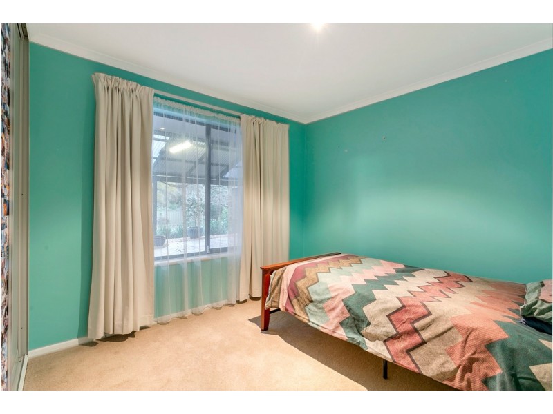 10 Caspian Court, Woodcroft SA 5162