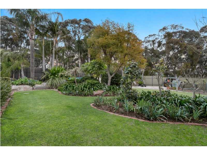 10 Caspian Court, Woodcroft SA 5162