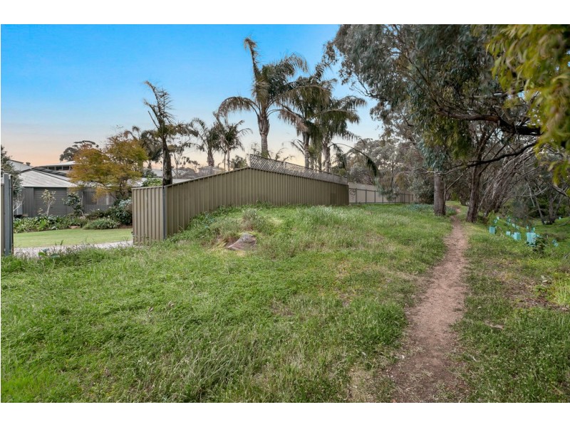 10 Caspian Court, Woodcroft SA 5162