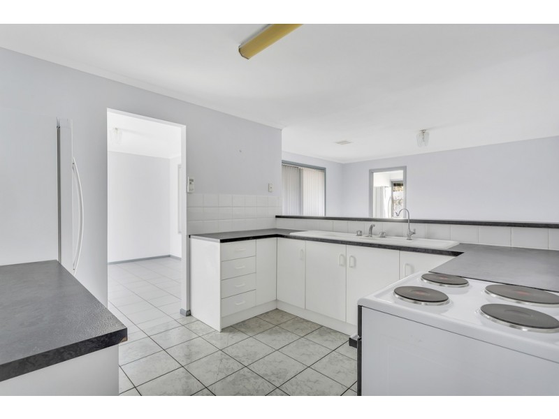 9 Todd Street, Woodcroft SA 5162