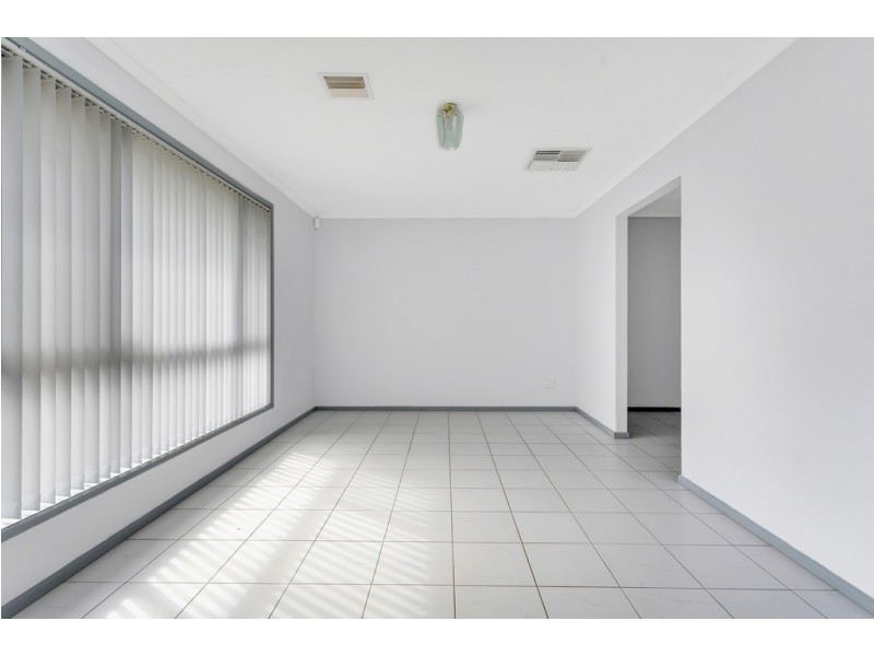 9 Todd Street, Woodcroft SA 5162