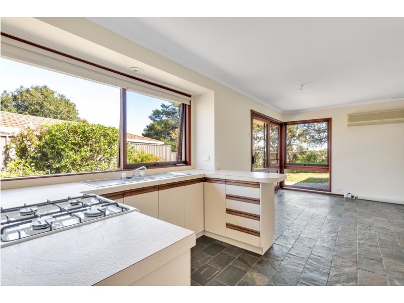 17 Panorama Drive, Aberfoyle Park SA 5159
