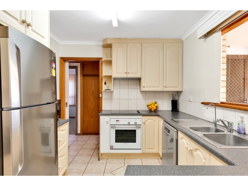 3 Creighton Avenue, Morphett Vale SA 5162