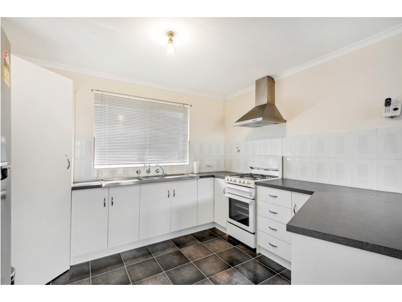 10 Champagne Crescent, Woodcroft SA 5162