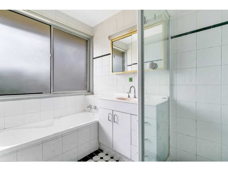 16 Kenihans Road, Reynella East SA 5161